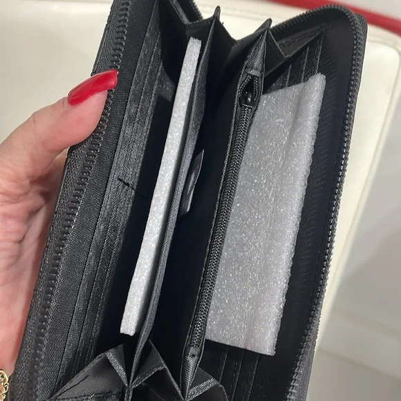 Ed Hardy Black Embossed Tiger Print Satchel Crossbody Bag &  Wallet/Wristlet - Picture 8 of 10